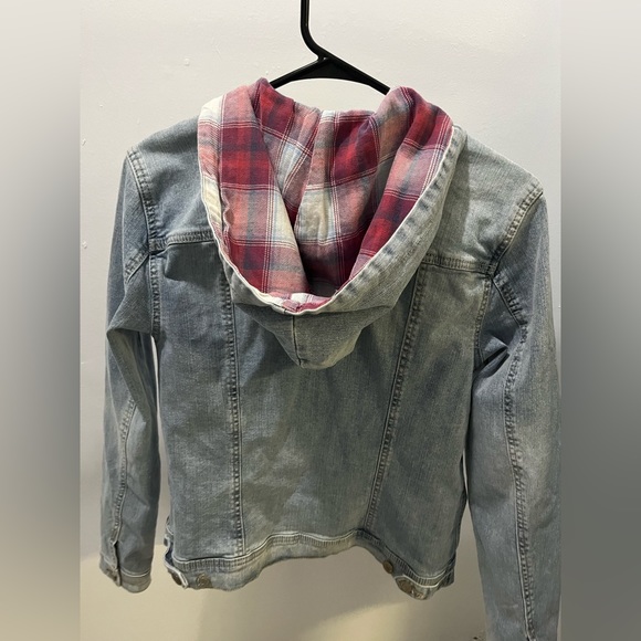 Maurice’s jean jacket with hood - Picture 3 of 4